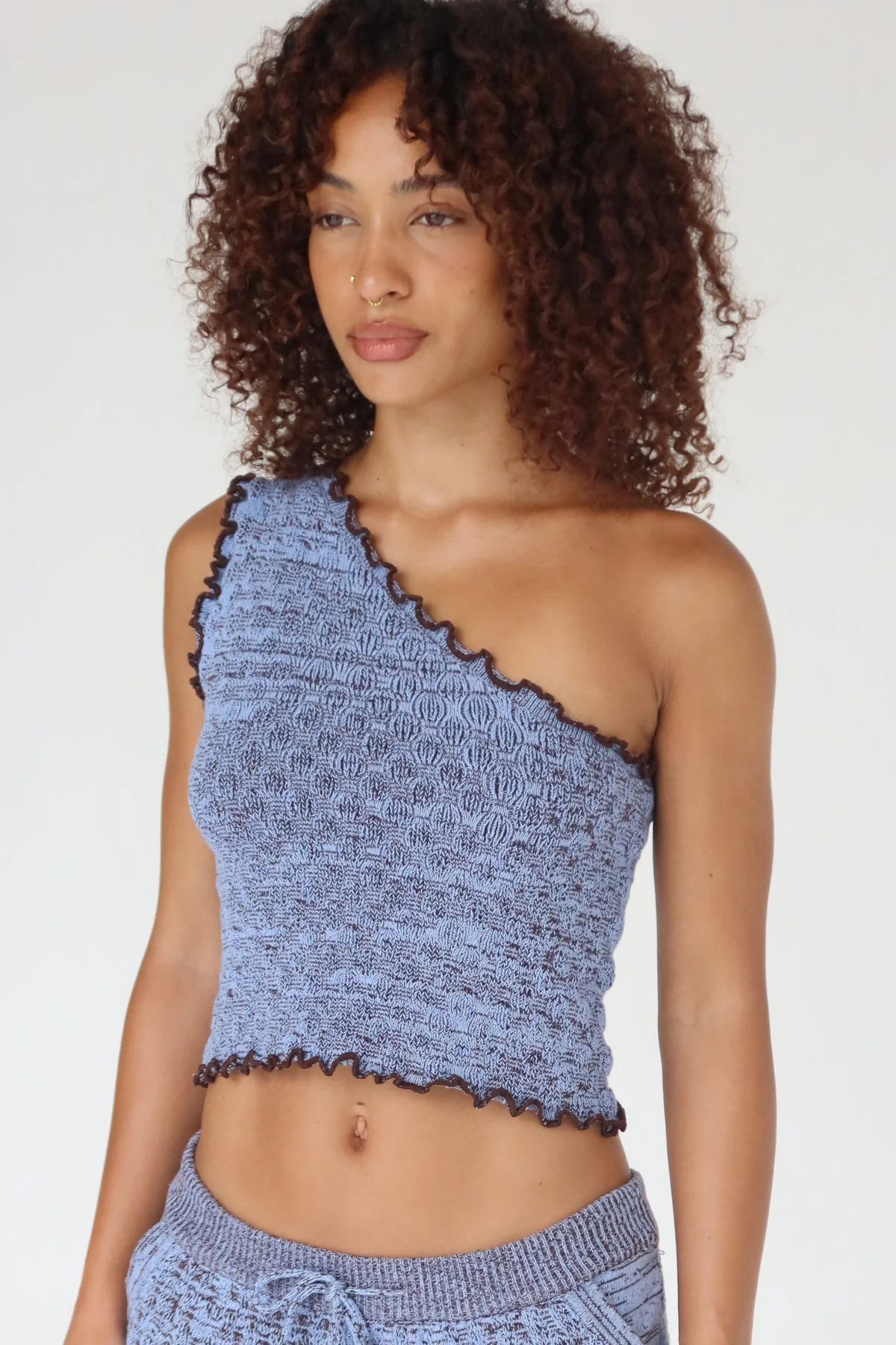 HIBISCUS ONE-SHOULDER KNIT TOP