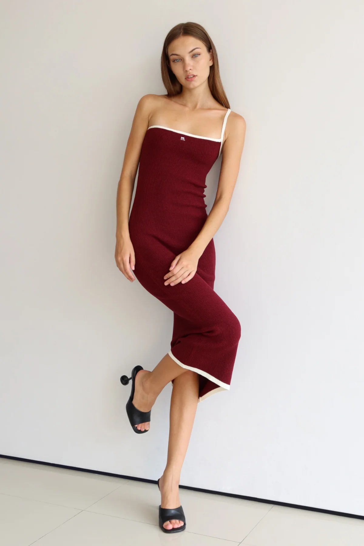 M ONE SHOULDER DRESS