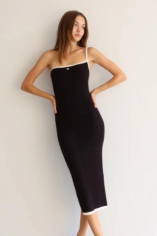 M ONE SHOULDER DRESS