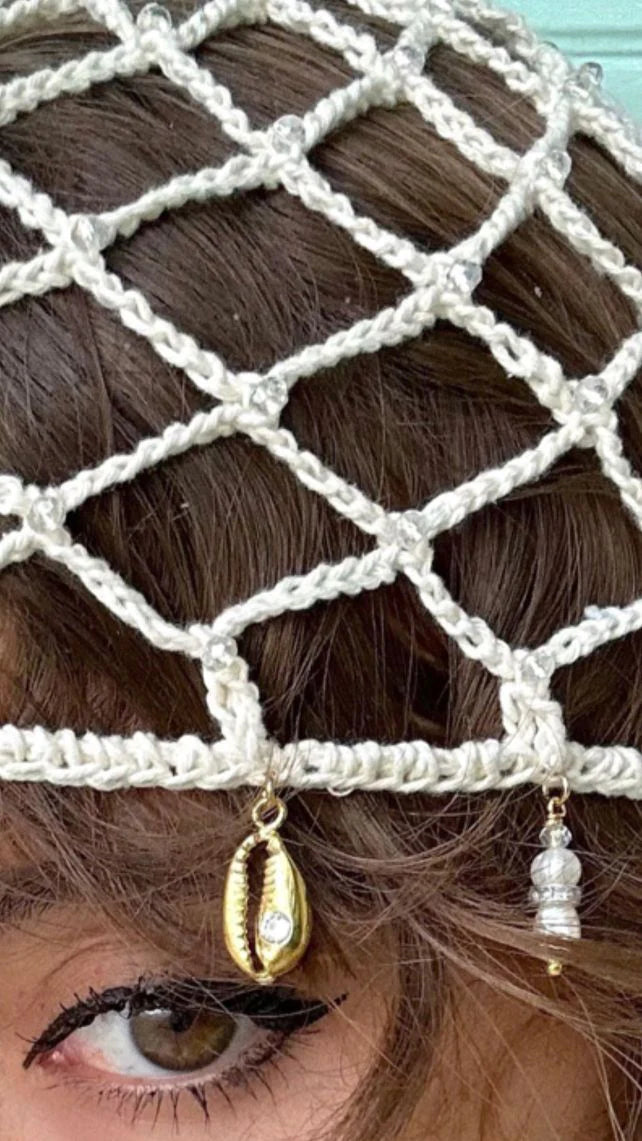 FIJI HEAD PIECE